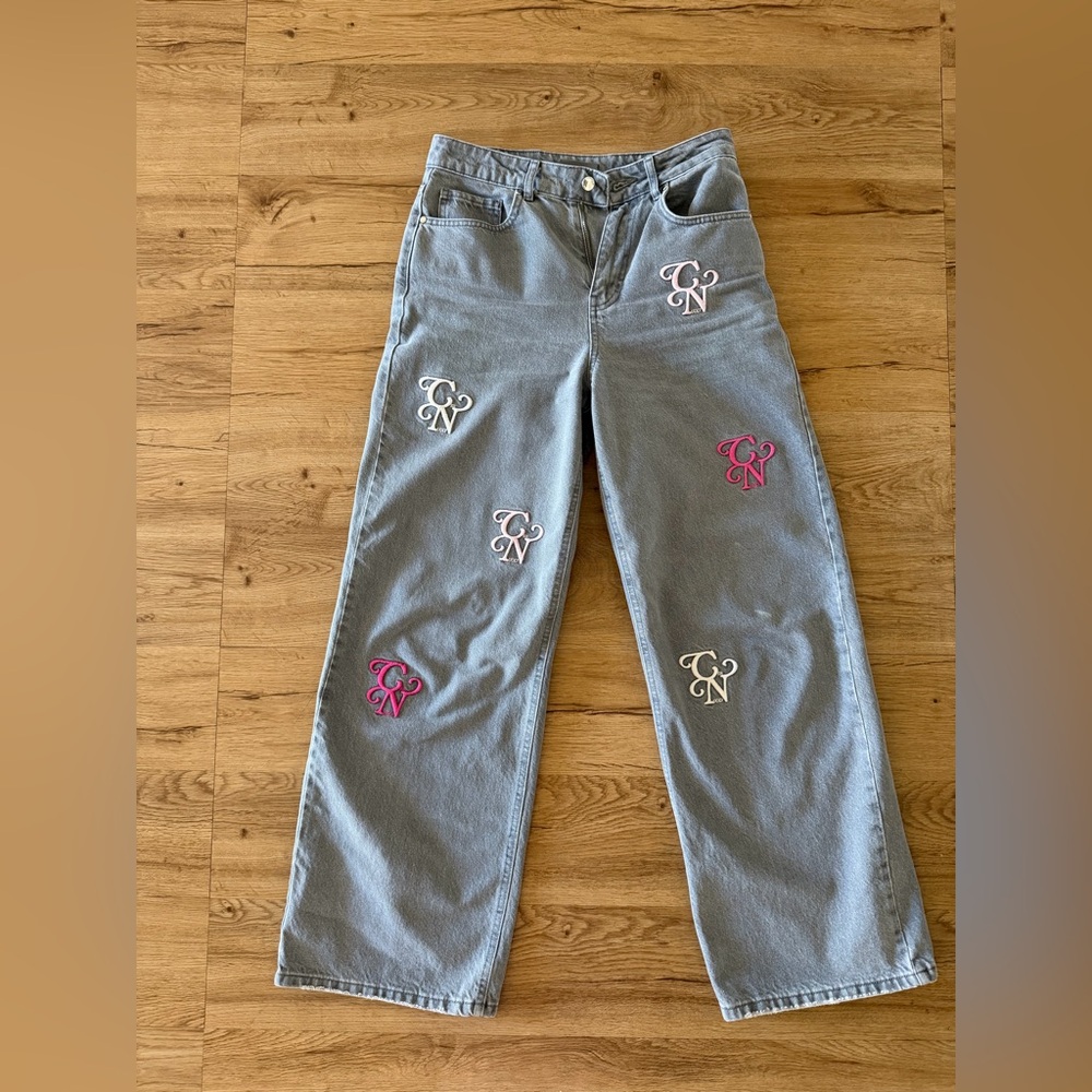 Stylish Gray Jeans with Embroidered Accents